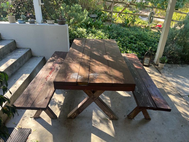 Table and benches - 6 seater
