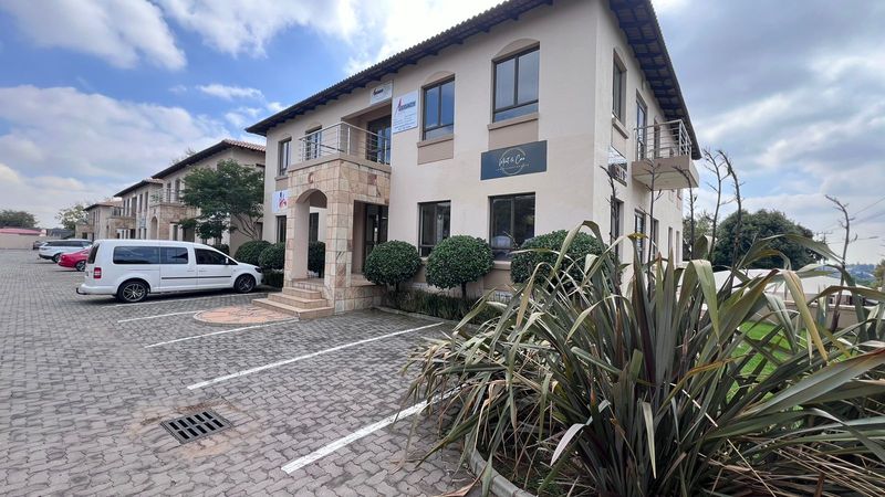 Heritage Office Park | Stunning First Floor Office Space to Let in Roodepoort