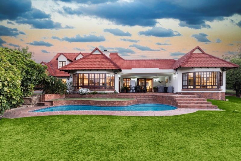 BLUE HILLS COUNTRY ESTATE - Uncover the  Potential in this  Hidden Gem, with Panoramic Views in a...