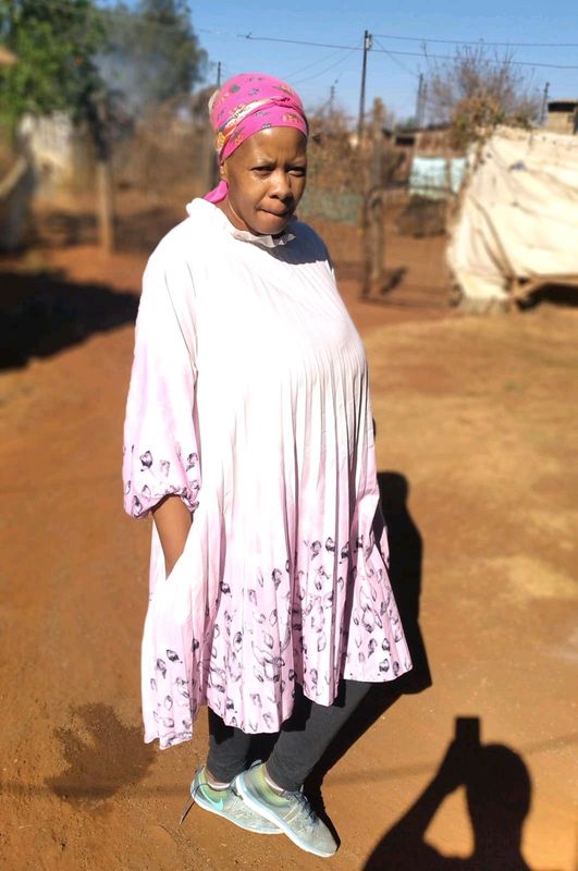 Lesang(37),8 years exp sotho woman from honeydew needs stay in to start now