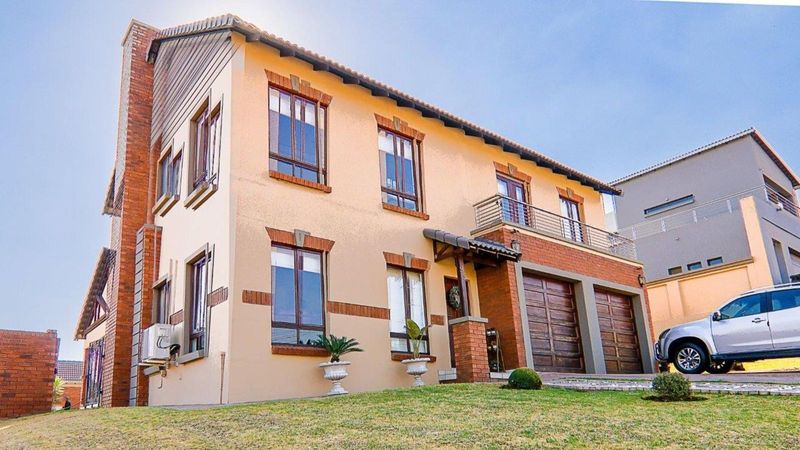 3 Bedroom House For Sale in Rietvlei Ridge Country Estate