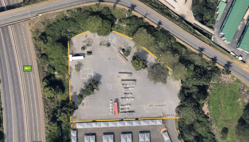 4500sqm Industrial yard to let in Mount Edgecombe, Durban