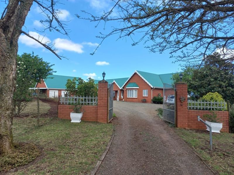 3 Bedroom House For Sale in Sakabula Golf &amp; Country Estate