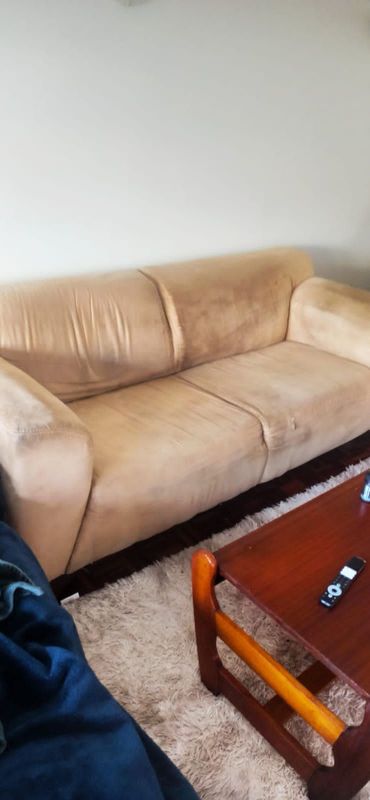 3 Piece lounge suite for sale ( leaving the country)