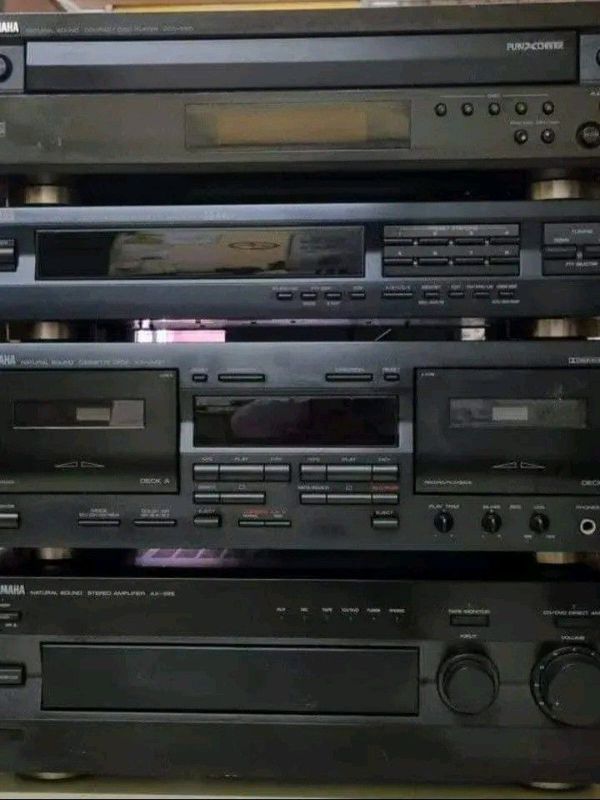 YAMAHA COMPONENT HI-FI with SONY SPEAKERS