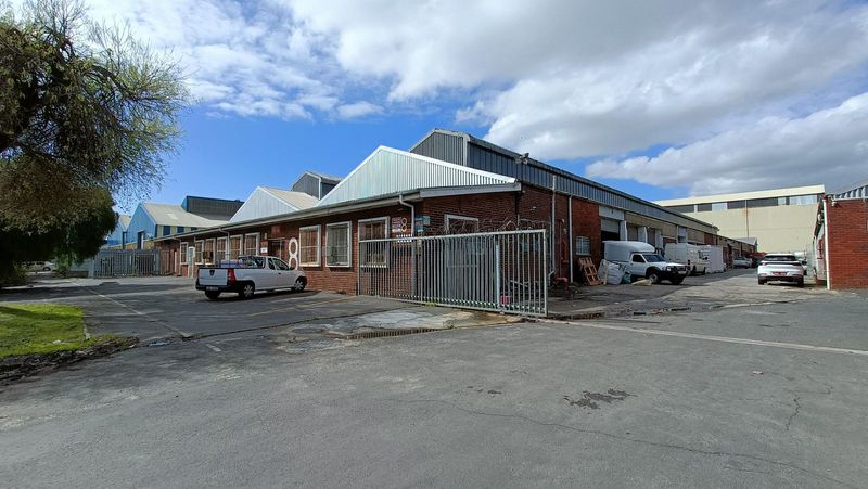 1855sqm Warehouse TO RENT in Epping Industrial