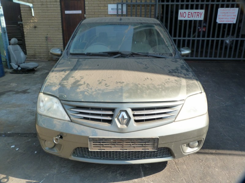 Renault Logan 1.6 Expression Manual Green - 2009 STRIPPING FOR SPARES