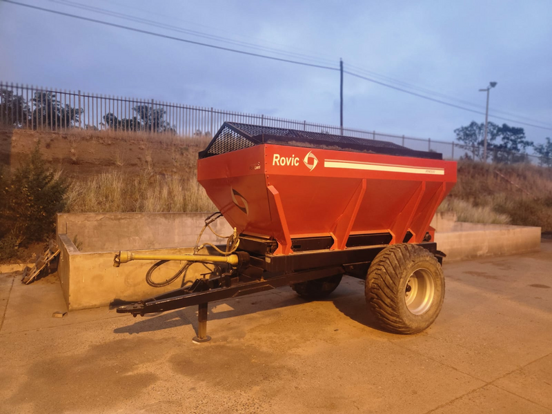 Rovic RF4500 Strooier / Spreader For Sale (008969)