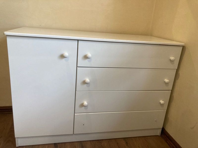 Chest of Drawers with side cupboard