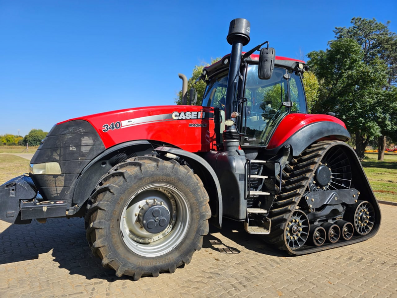 2016 Model Case IH Magnum 340 Rowtrac (006602)