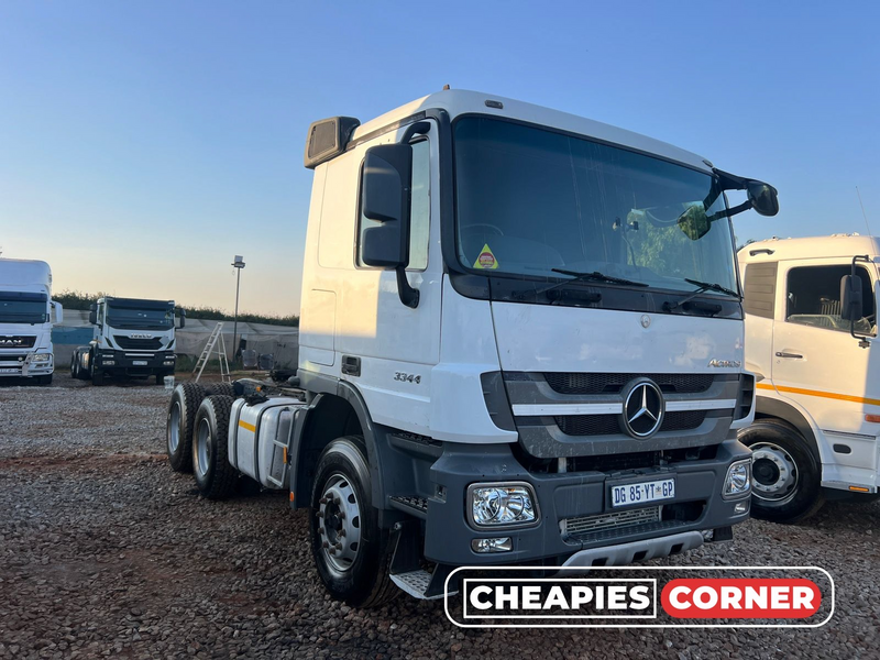 ● Save Big And Get This 2014 - Mercedes Benz Actros 3344 Before Month End ●