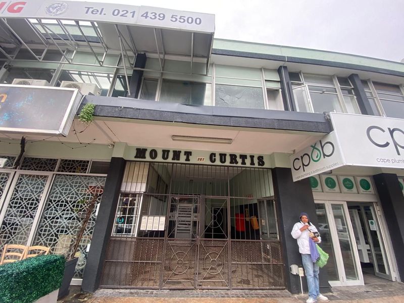 MAIN ROAD | OFFICE SPACE TO RENT | MOUNT CURTIS BUILDING | SEA POINT | 92M²