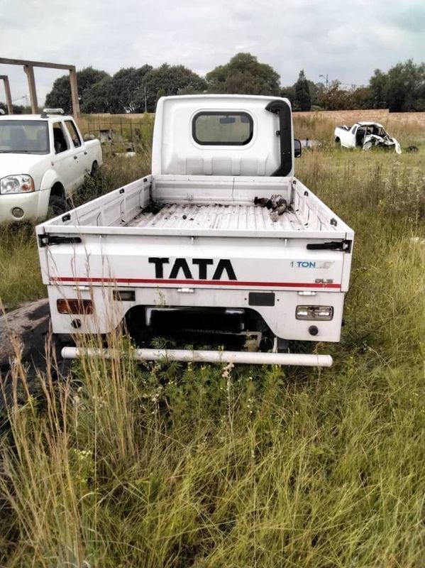 TATA supper ace stripping for parts engine gearbox body parts all available