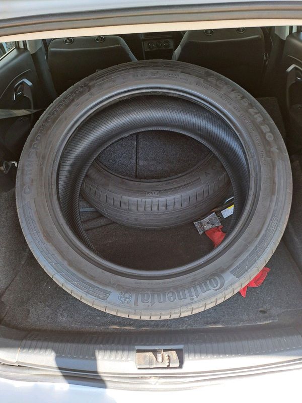 I&#39;M SELLING Tires Size 265/45Z R20 Y TWO FOR 2000