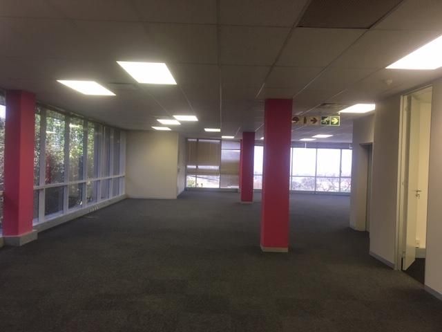 583m² Commercial To Let in Ferndale at R87.00 per m²