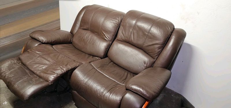 Leather Recliner Set