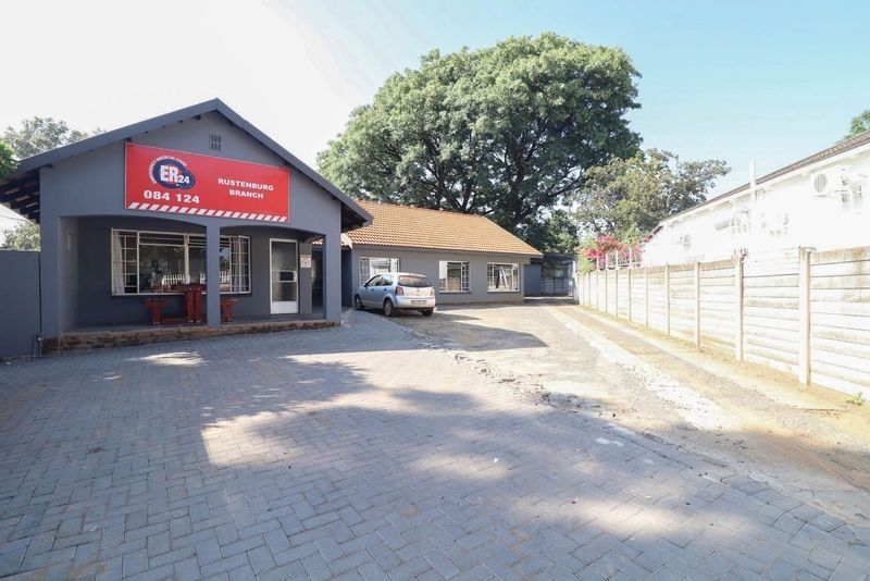 300mÂ² Commercial To Let in Bo-dorp at R68.00 per mÂ²