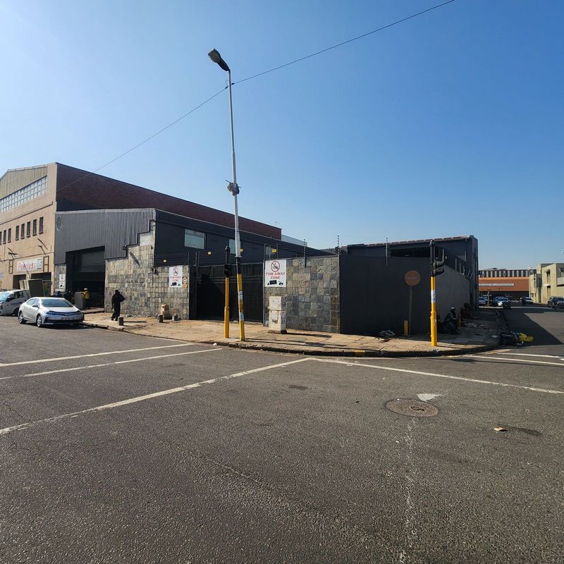 Approx 1200sqm Warehouse For Sale on Umbilo Road