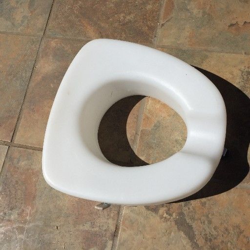 Toilet seat  riser