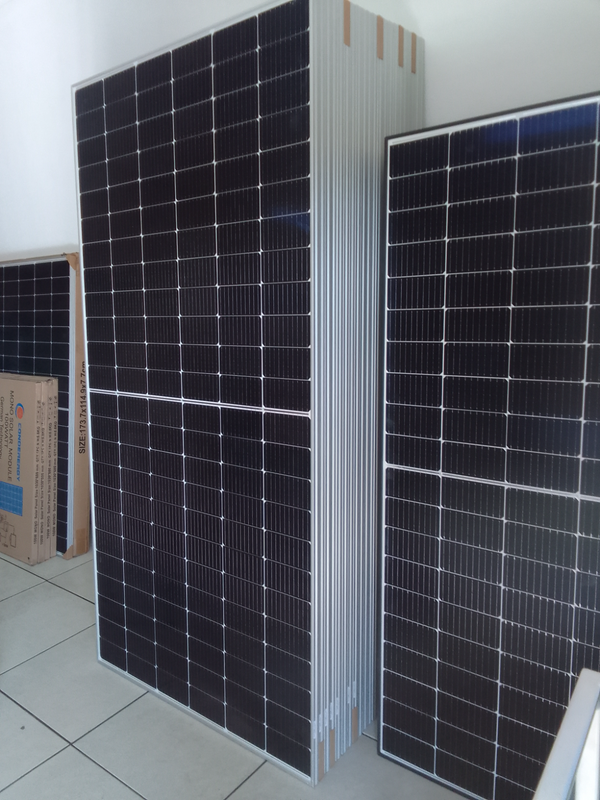 555w Canadian Solar Panels