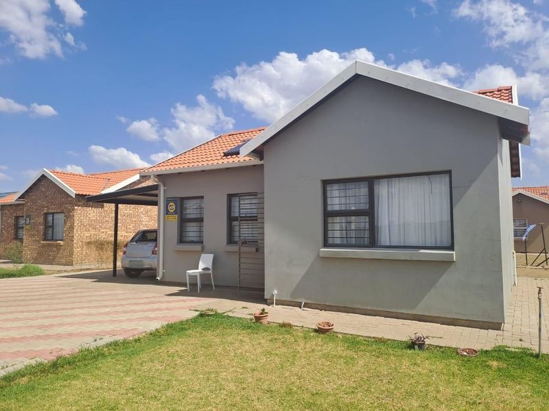 2 Bedroom House For Sale in Hillside View