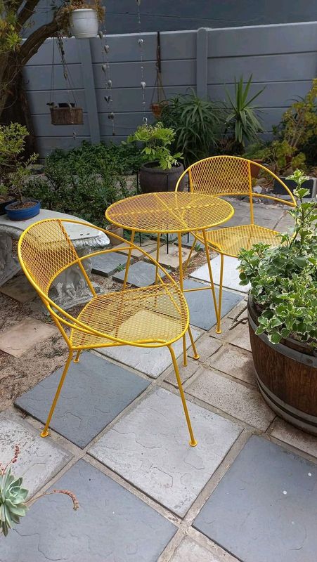 Garden /patio chairs and table set specials