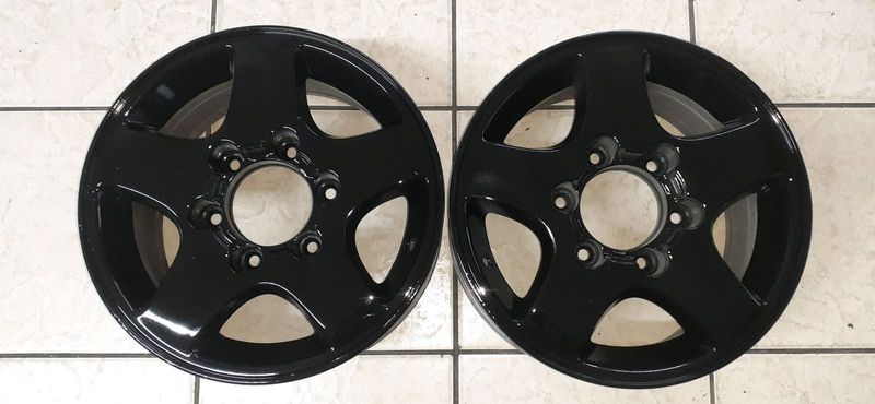15inch black bakkie mags for sale 6 holes 6/139pcd R3500