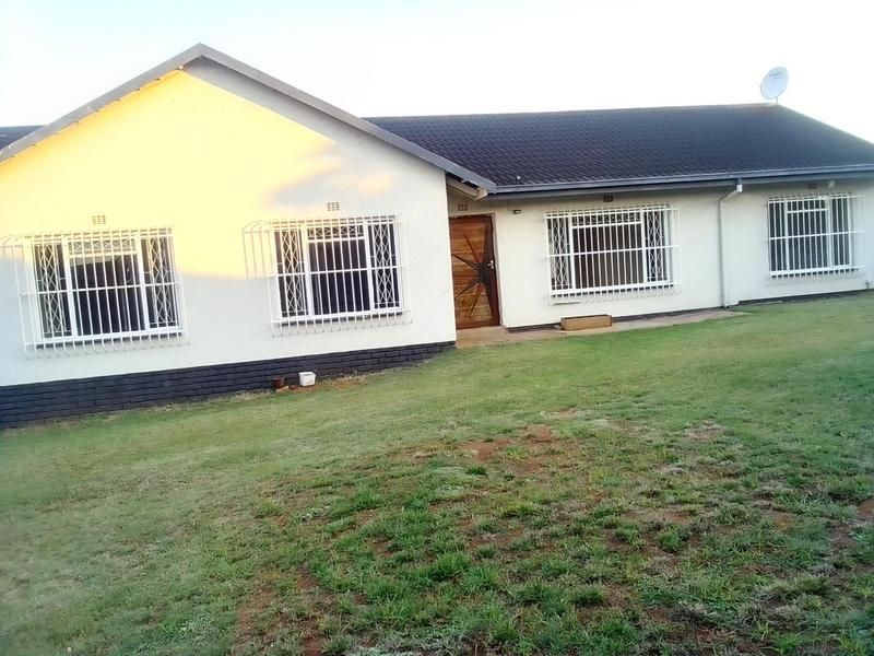 Stand alone 3 bedroom house to rent in a beautiful and quiet area of Randfontein
