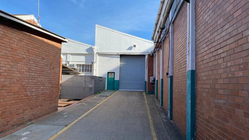 Warehouse to rent in Uitenhage