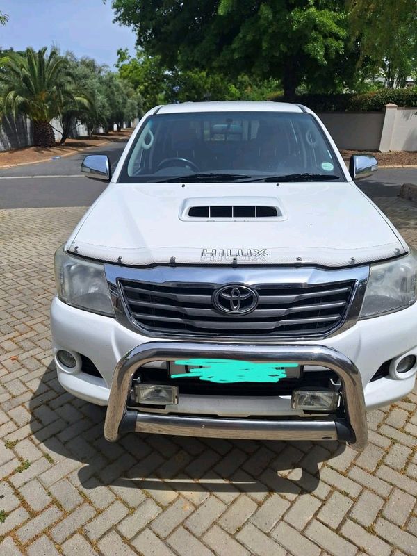 2013 TOYOTA HILUX 2.5D4D RAIDER DCAB 4C2 (106KW)