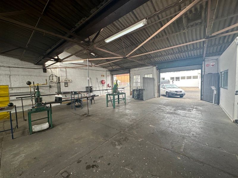 Industrial Property Available in Paarden Eiland