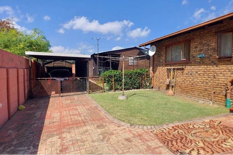 House for sale in Elandspark, Johannesburg