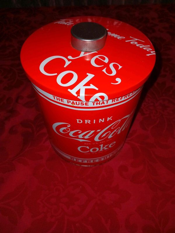 Coca Cola tin with lid