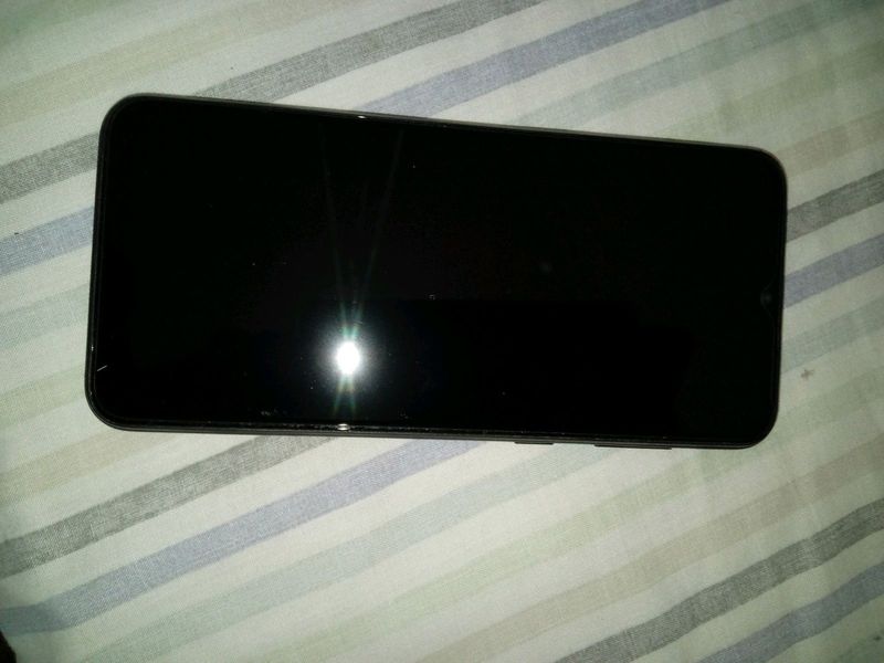 Samsung A03 Black with cover and screengauard for sale.R750neg