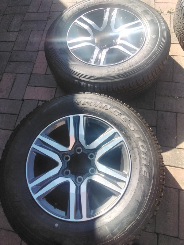 Toyota Fortuner 2.8 gd6 set of brand new rims and tyres for sale