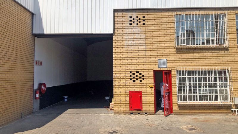 173m² Industrial To Let in Jet Park at R55.00 per m²
