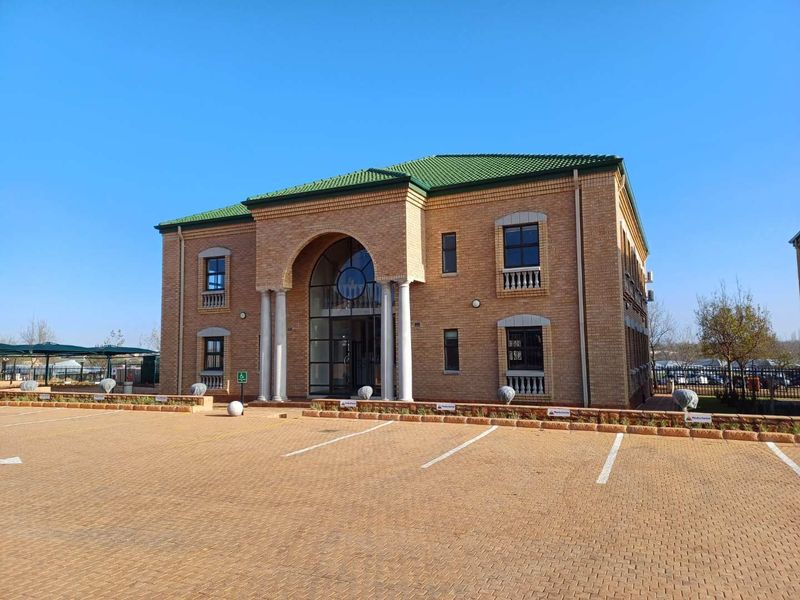 700 Sqm office to let in Highveld Centurion