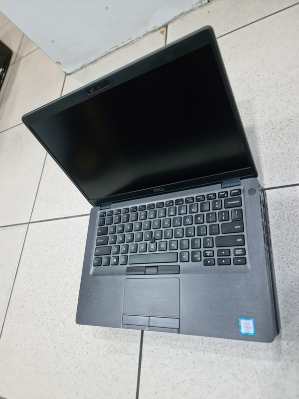 Dell Latitude 5400 CORE i5 8TH GEN,8GB RAM,256GB SSD RUNING ON A BLACK FRIDAY SPECIAL