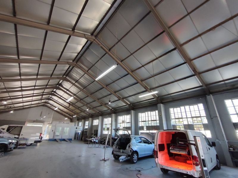 Warehouse with Double Roller Shutter Access