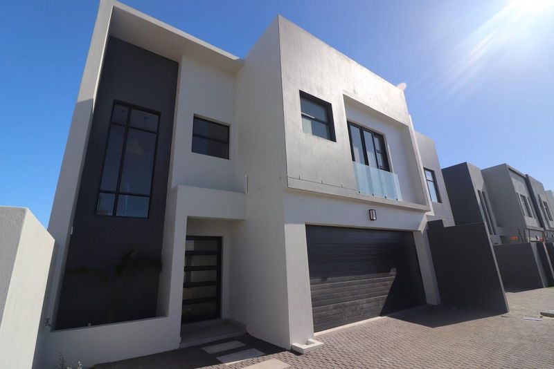 Newly built 4 bedroom double storey home