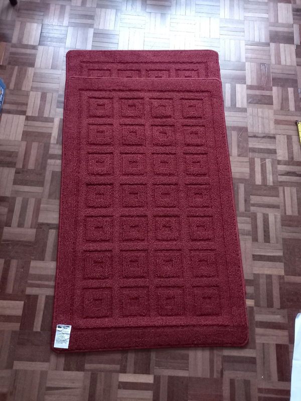 Carpet mats × 2