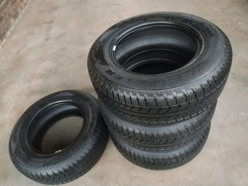 265 65R17 GOOD YEAR WRANGLER tyres a set of four on sale