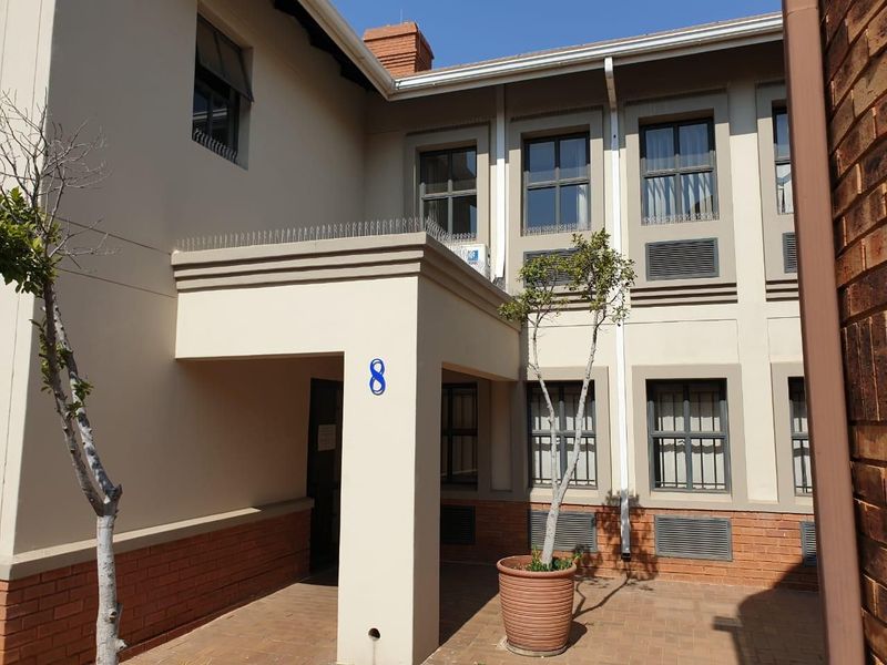 150 SQM OFFICE TO RENT IN PARK FIELD COURT SITUATED IN HATFIELD