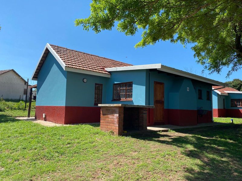 5 x 3 bedroom, 1 bathroom, unfurnished units TO LET in Amangwe Village outside of Kwambonambi.