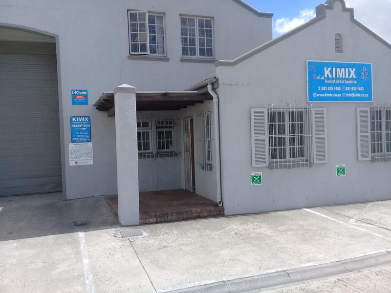 210mÂ² Industrial To Let in Airport Industria at R55.00 per mÂ²