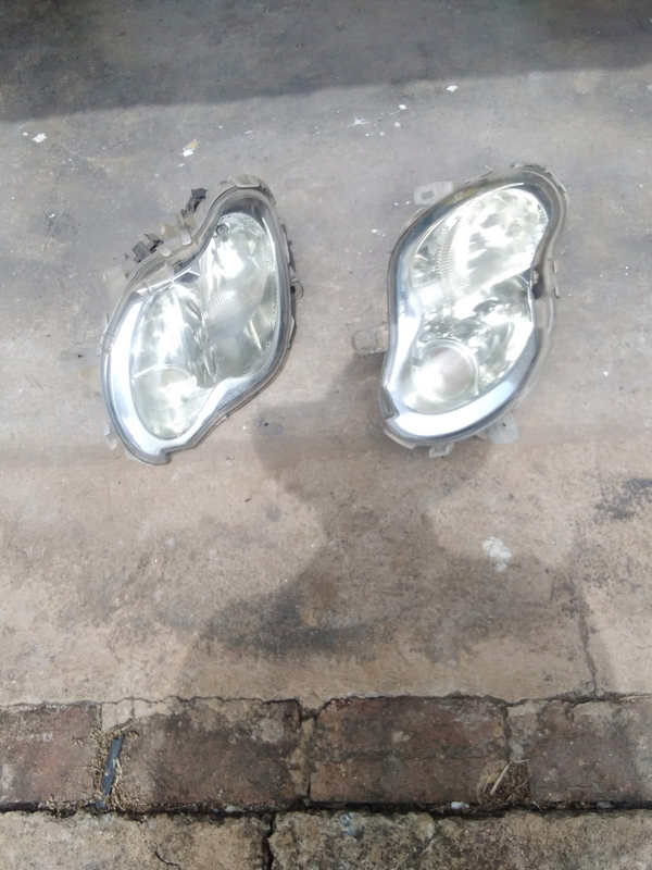 Smart For Two 2004  Left/ Right Head Lights R850 each