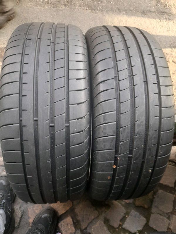 Fairly used Tyres 2 X 235/55/R19 GOODYEAR EAGLE F1 NORMAL TYRES 95% TREAD LIFE ZUMA 061_706_1663