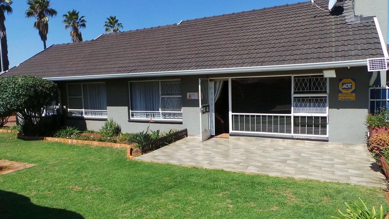3 Bedroom House For Sale in Marlands