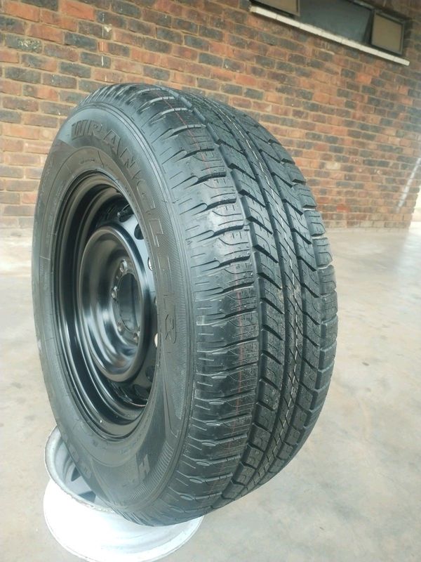 ONE 265 /65R17 GOOD YEAR WRANGLER Tyre &amp; 17Inch TOYOTA HILLUX Standard Steel Rim Black On Sale.