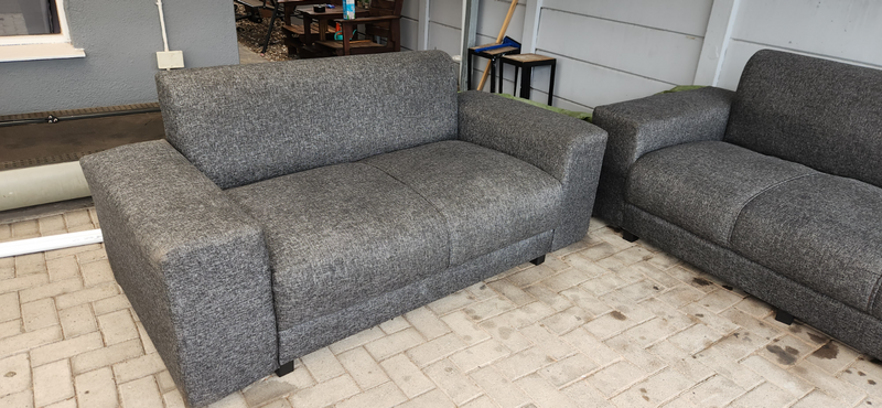 2 and 3 Seater Couches for Sale!